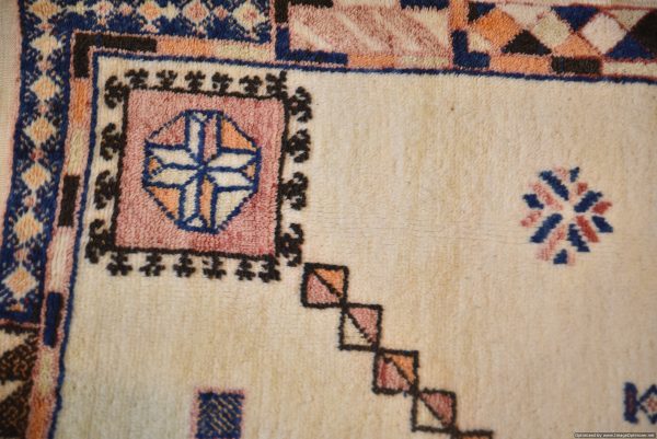 vintage berber rug, boho rug, nordic rug, cosy interior rug, distress old antique 90s rug
