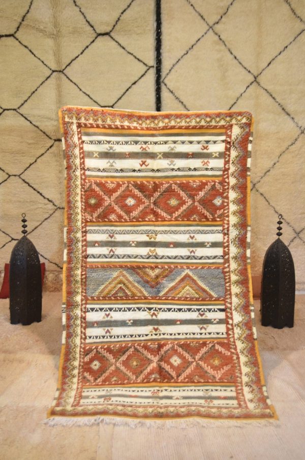 taznakht moroccan rug, authentic wool carpet,handmade moroccan rug,vintage berber rug, berber design handmade carpet