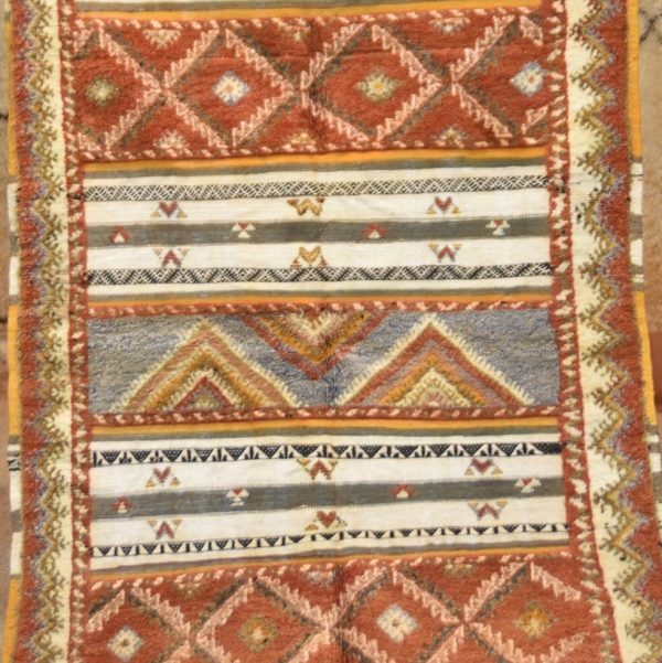 taznakht moroccan rug, authentic wool carpet,handmade moroccan rug,vintage berber rug, berber design handmade carpet