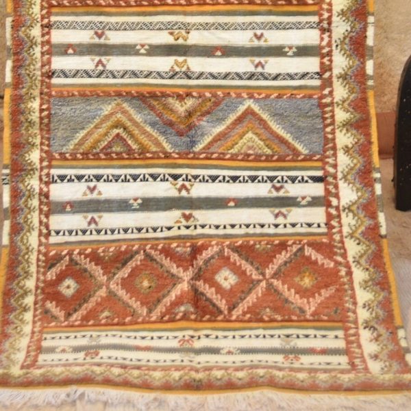 taznakht moroccan rug, authentic wool carpet,handmade moroccan rug,vintage berber rug, berber design handmade carpet