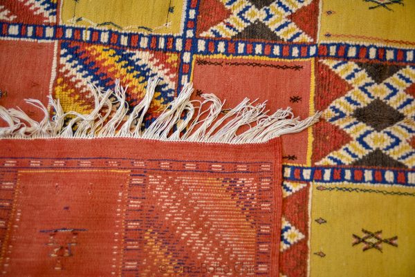 OLD rug from morocco made 1980 - Very clean & amazing condition - Well Preserved