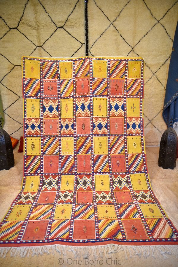 OLD rug from morocco made 1980 - Very clean & amazing condition - Well Preserved