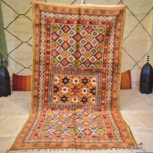 1980 Vintage Moroccan Rug, Very clean & amazing condition - Well Preserved - 10x5ft (3.12x1.67m)