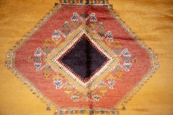 Vintage WOOL RUG from the 80s - Morocco oldest rugs