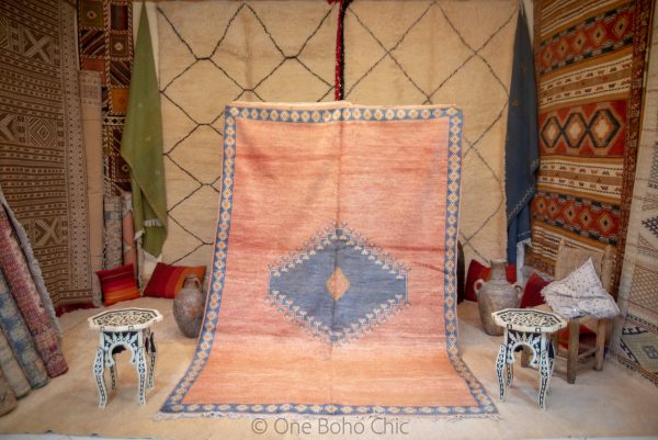 Vintage Taznakht Moroccan Rug from 1980, Very clean & amazing condition - Well Preserved - FADED Handmade Moroccan Berber Rug