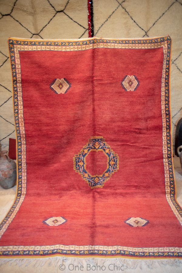 Vintage Taznakht Moroccan Rug , Very clean & amazing condition - Well Preserved