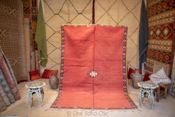 VINTAGE 80s Moroccan rug, Moroccan Rugs, Very clean & amazing condition - Well Preserved