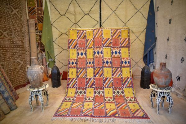OLD rug from morocco made 1980 - Very clean & amazing condition - Well Preserved