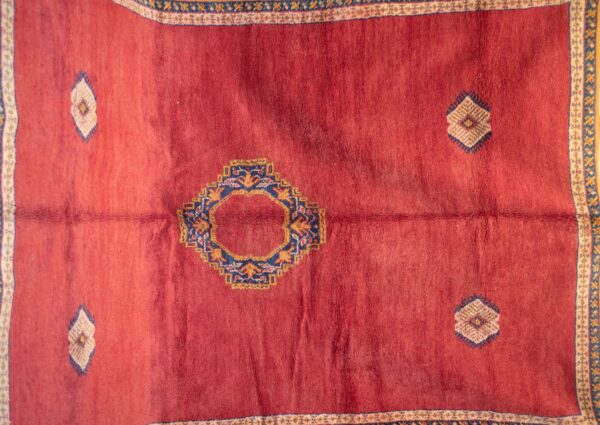 Vintage Taznakht Moroccan Rug , Very clean & amazing condition - Well Preserved