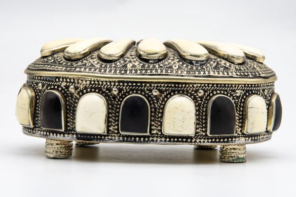 Old hand engraved with natural stone, Moroccan royal gift chest - Moroccan Metal Chest