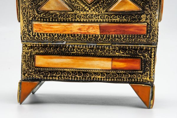 Vintage Moroccan jewelry luxe chest - Moroccan hand graved Wooden Chest with camel bones