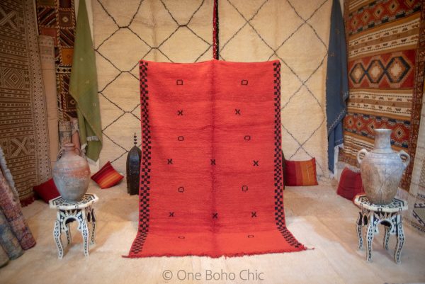 Red Berber 80s Rug - OLD Moroccan 80s Carpet, Moroccan Rugs, Beni Ouarain Rug, Moroccan Mrirt Rug, Ethnic Boho Rug