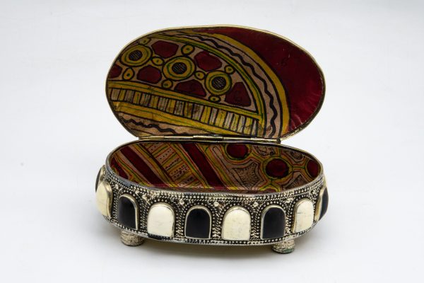 Old hand engraved with natural stone, Moroccan royal gift chest - Moroccan Metal Chest