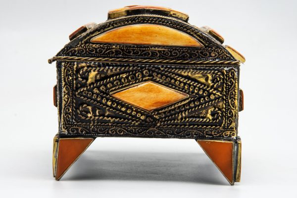 Vintage Moroccan jewelry luxe chest - Moroccan hand graved Wooden Chest with camel bones