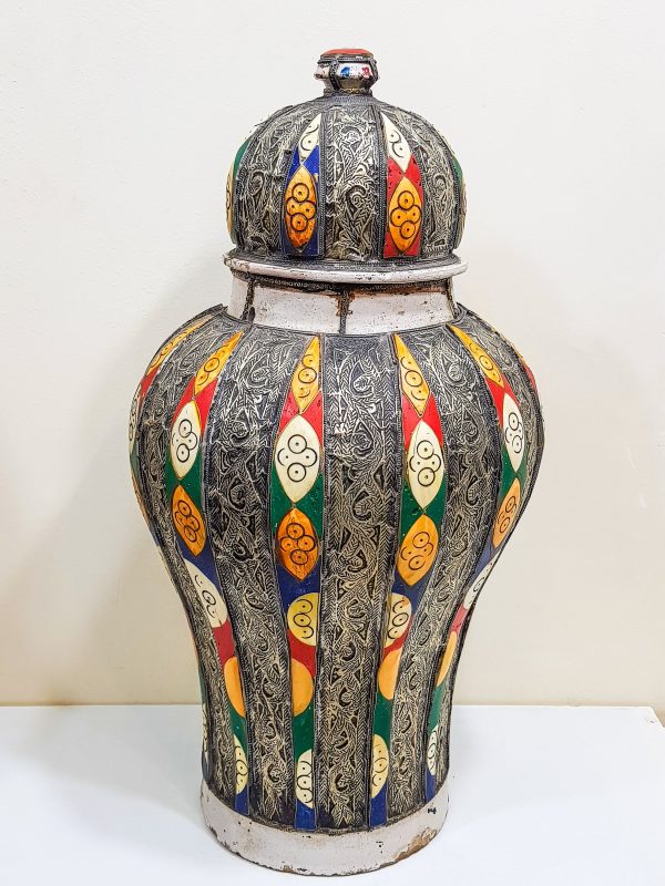 hand engraved vintage pottery vase | Arabian Art Decor Table