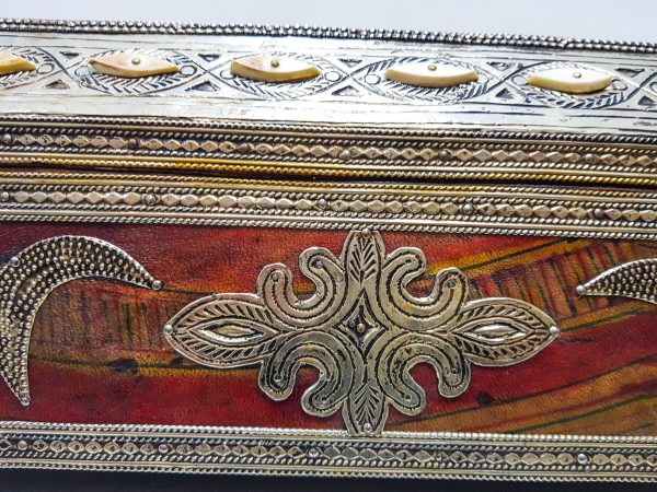 Mother Day Gift boxe from daughter - Vintage Moroccan chest - Moroccan Wooden Chest