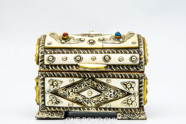 Chest ethnic handmade beautiful jewelery box with moroccan motif Very beautiful moroccan antique decor