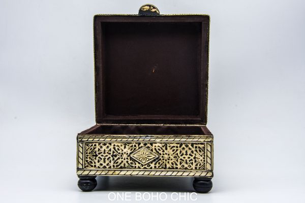 Chest ethnic handmade beautiful jewelery box with moroccan motif Very beautiful moroccan antique decor