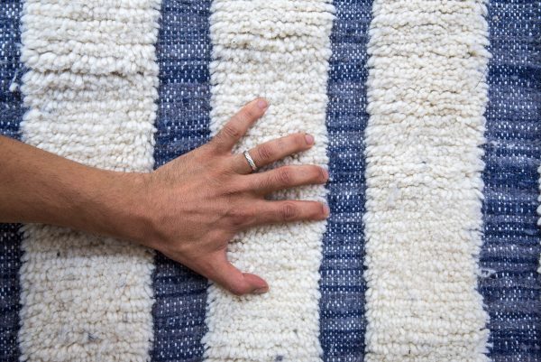 white and bleu berber rug, handmade ethentic biological wool, made in marrakesh ,original design handmade