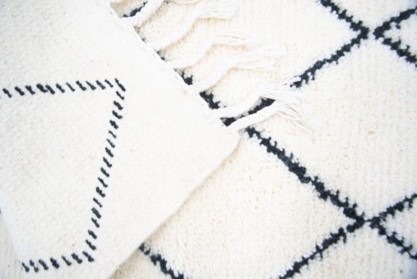 Woven Moroccan rug, vintage Moroccan Rugs, Berber Rug, Beni Ouarain Rug, Moroccan Mrirt Rug, Ethnic Boho Rugart