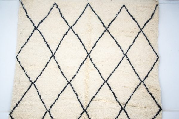 Beni Ourain Rug, Bohemian Rug, Aztec Rug, vintage berber rug, boho rug, nordic rug, cosy interior rug, distress old antique 90s rug