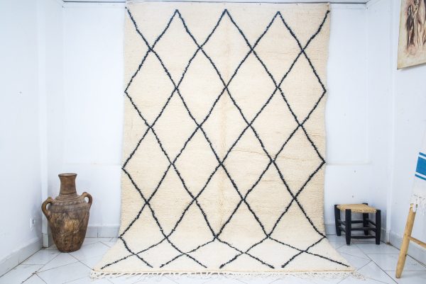 Beni Ourain Rug, Bohemian Rug, Aztec Rug, vintage berber rug, boho rug, nordic rug, cosy interior rug, distress old antique 90s rug