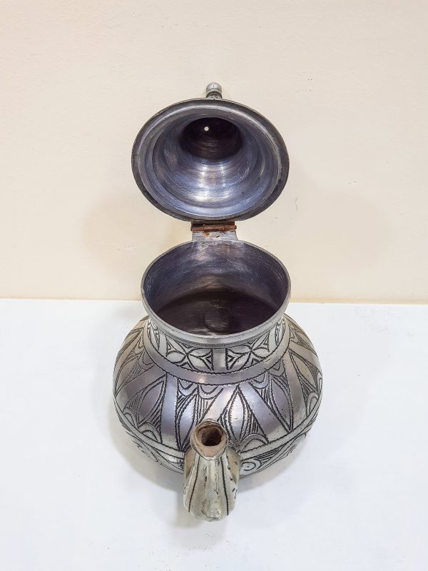 Vintage Moroccan Engraved Tea pot | Super condition
